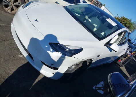 2023 Tesla Model Y Awd/Long Range Dual Motor All-Wheel Drive из США, поврежденный, VIN 7SAYGAEE5PF886680